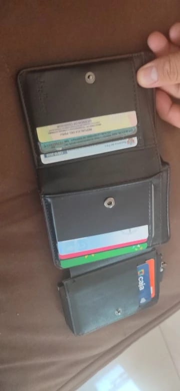Customer photo review of PU Leather Wallets Zipper Card Holder With Coin Pocket And Multiple Card Slots — Black | KIMLUD
