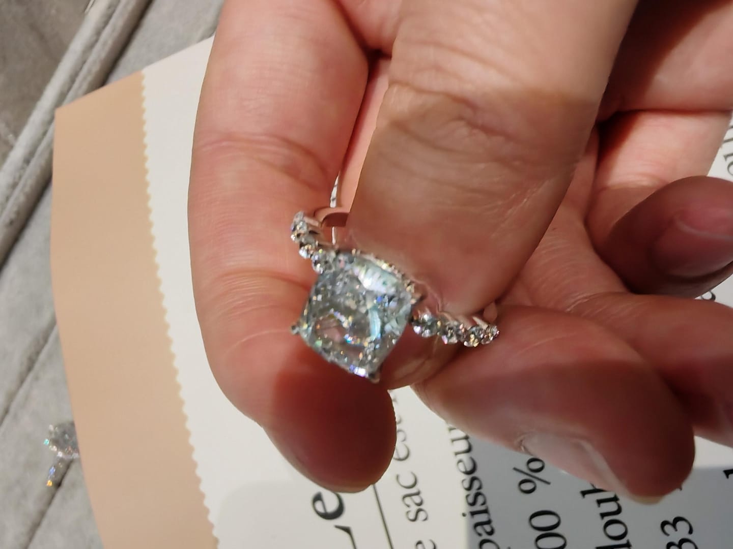 Customer photo review of Louily Exquisite 2.0 Carat Cushion Cut Engagement Ring