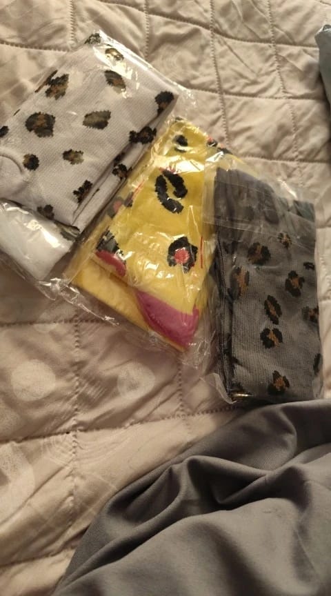 Customer photo review of Cotton Knee-High Compression Socks 20-30mmHg — Black | KIMLUD
