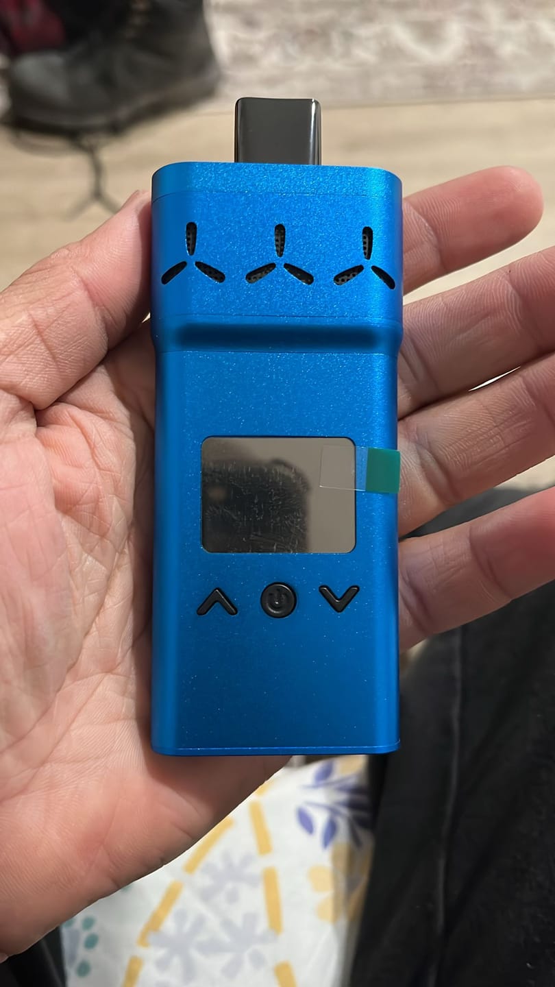 Customer photo review of AIRVAPE X | Dry Herb  and Concentrate Vaporizer– Advanced Slim Design, Discreet & Long Battery Life