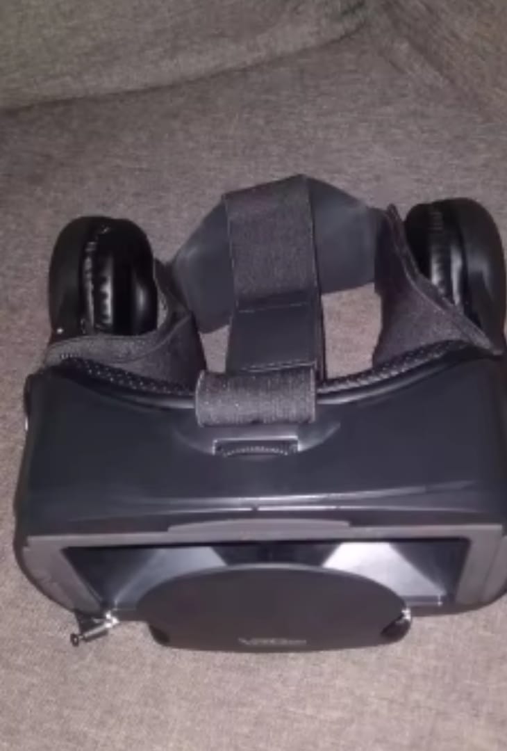 Customer photo review of Realität PRO+ | Intelligente VR-Brille mit integriertem Headset für iPhone und Android