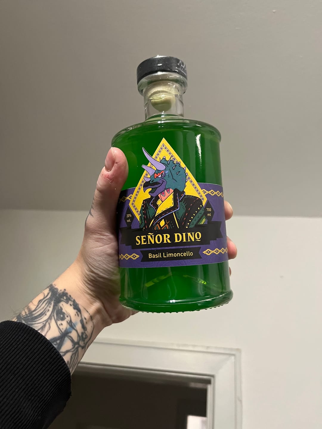 Customer photo review of Señor Dino – Basilikum Limoncello (700 ml)
