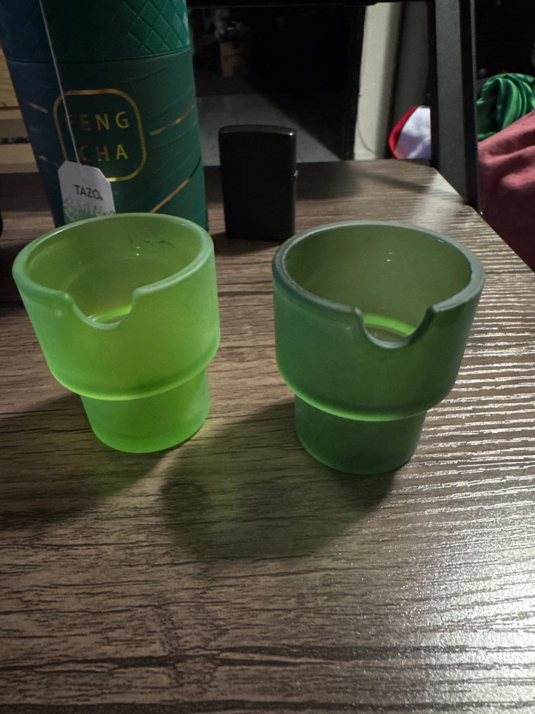 Customer photo review of Flower Pots Ashtray Set