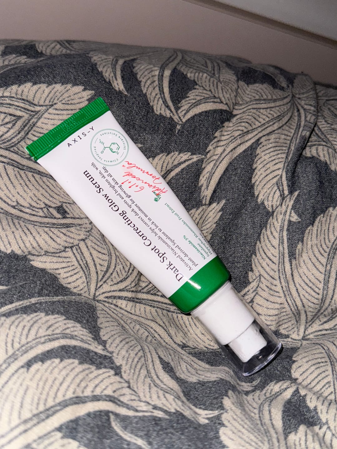 Customer photo review of Serums tumšo plankumu korekcijai AXIS-Y Dark Spot Correcting Glow Serum