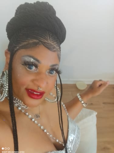 Customer photo review of Cornrow Braid Wig "Premium Swiss Full Lace" Waist Length (Myra)