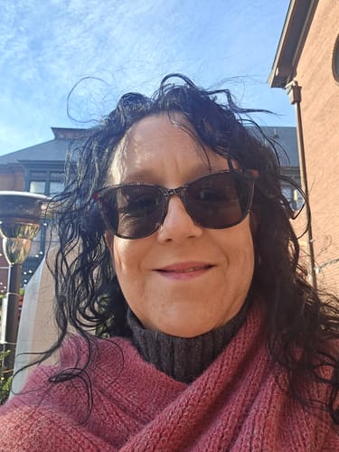 Customer photo review of Lush - Blush red