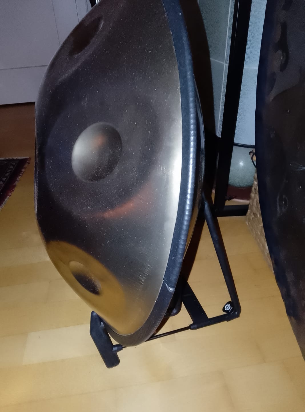 Customer photo review of Handpan Halter / Allzweck Musikinstrumentenständer