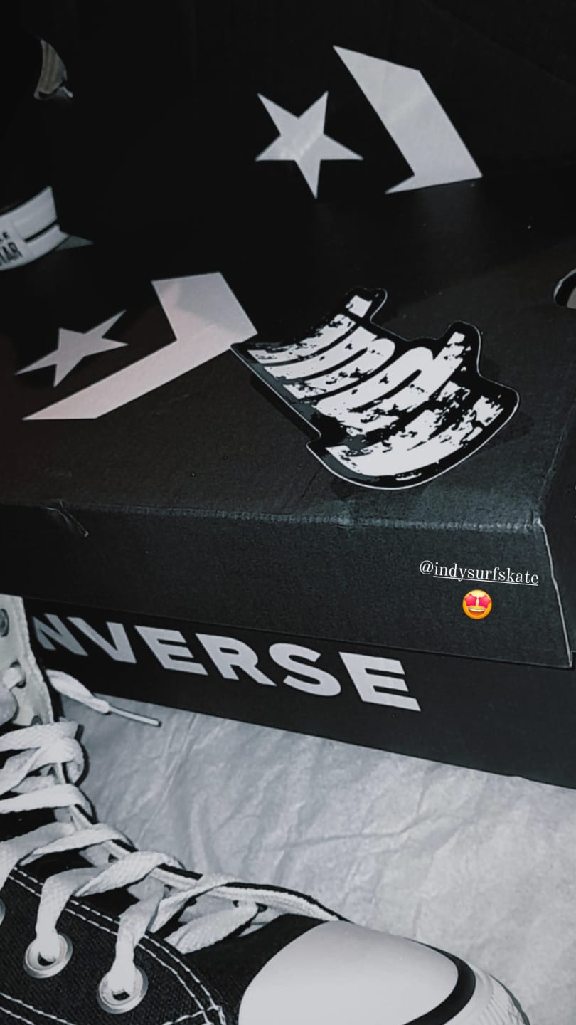 Customer photo review of Zapatillas Converse Chuck Taylor Hi Negro
