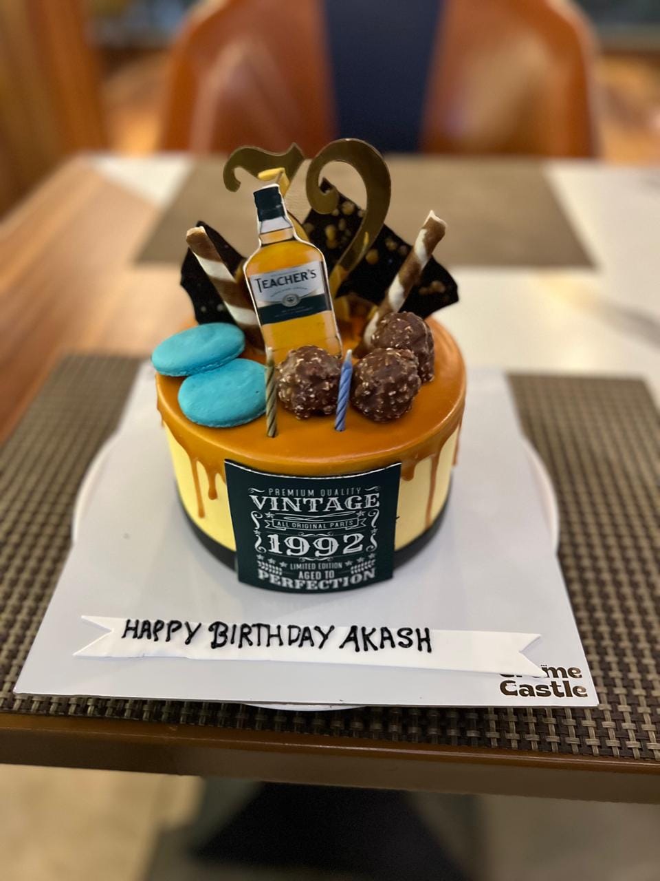 Customer photo review of Whiskey Drip Design Cake