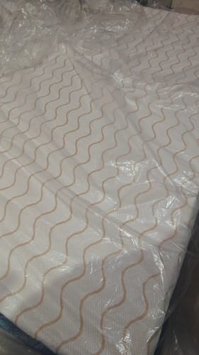Customer photo review of Flo mattress 8inch