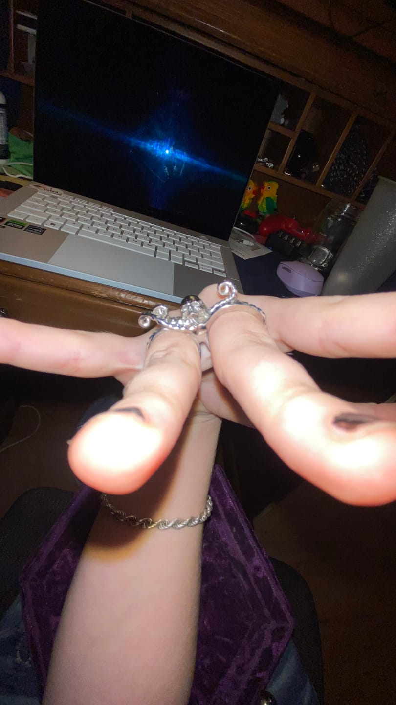 Customer photo review of DOUBLE FINGER OCTOSKULL RING
