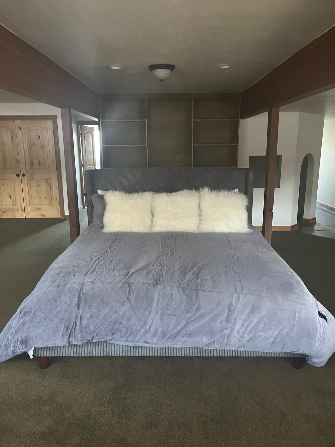 Customer photo review of CYRA Long Velvet Bedding Set