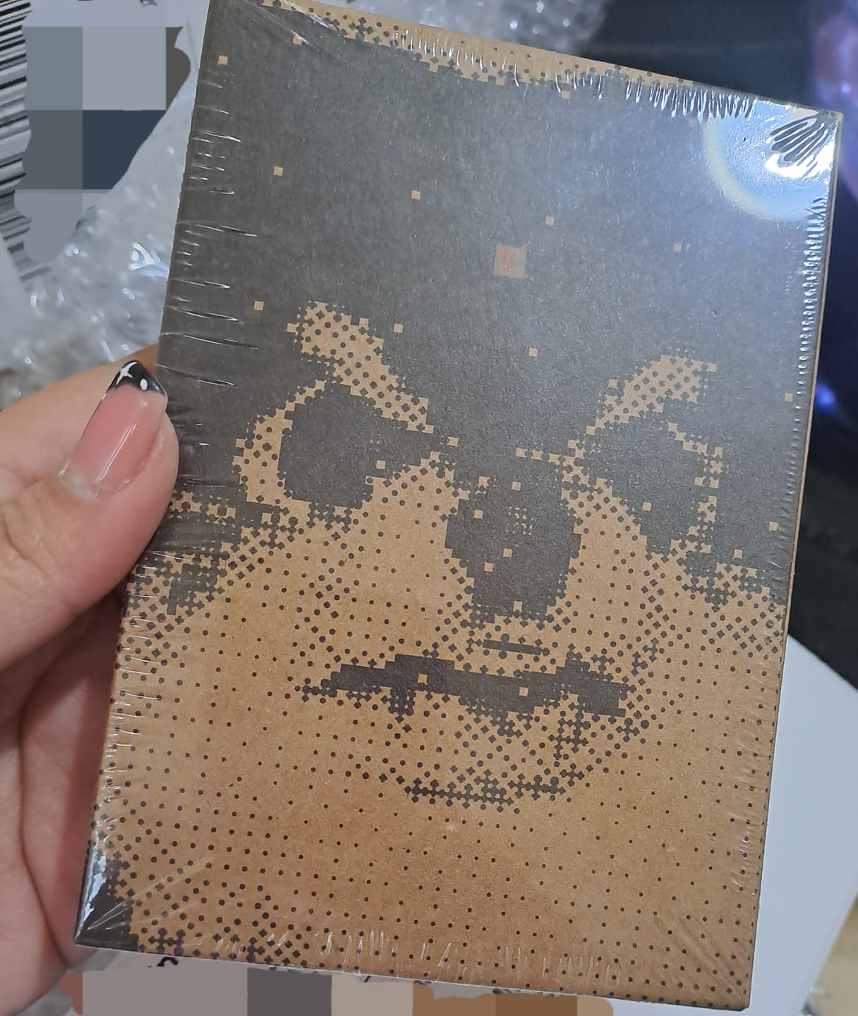 Customer photo review of BTS V - LAYOVER 1ST SOLO ALBUM WEVERSE VER.