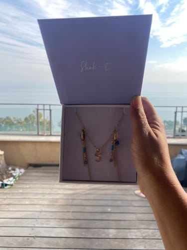 Customer photo review of שרשרת אות ואבן לידה 4 ב-1 | Kate