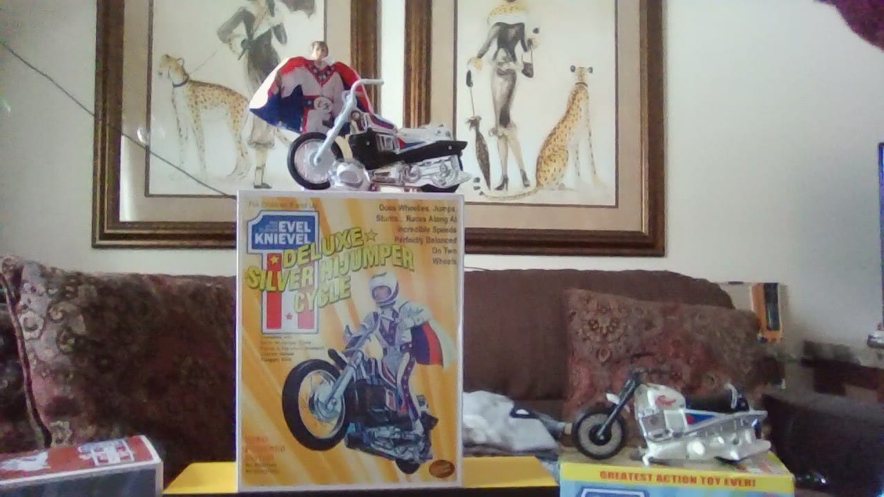 Customer photo review of Evel Knievel Deluxe Silver High Jumper Stunt Cycle
