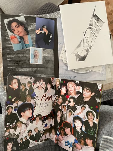 undefined review of [Pre-Order] STRAY KIDS - JAPAN 2nd Album [GIANT] image 1 out of 1