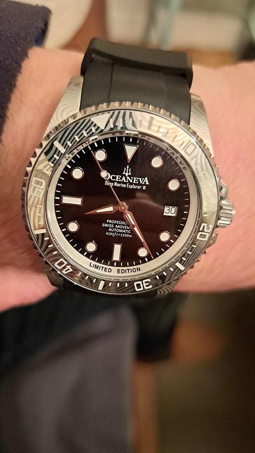 Customer photo review of Oceaneva Men's Deep Marine Explorer II 1250m Damascus Steel Watch Rubber Strap