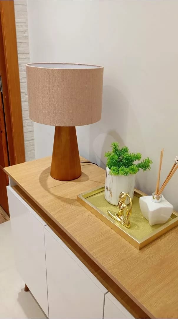 Customer photo review of Abajur de Mesa Wooden Cúpula de Linho
