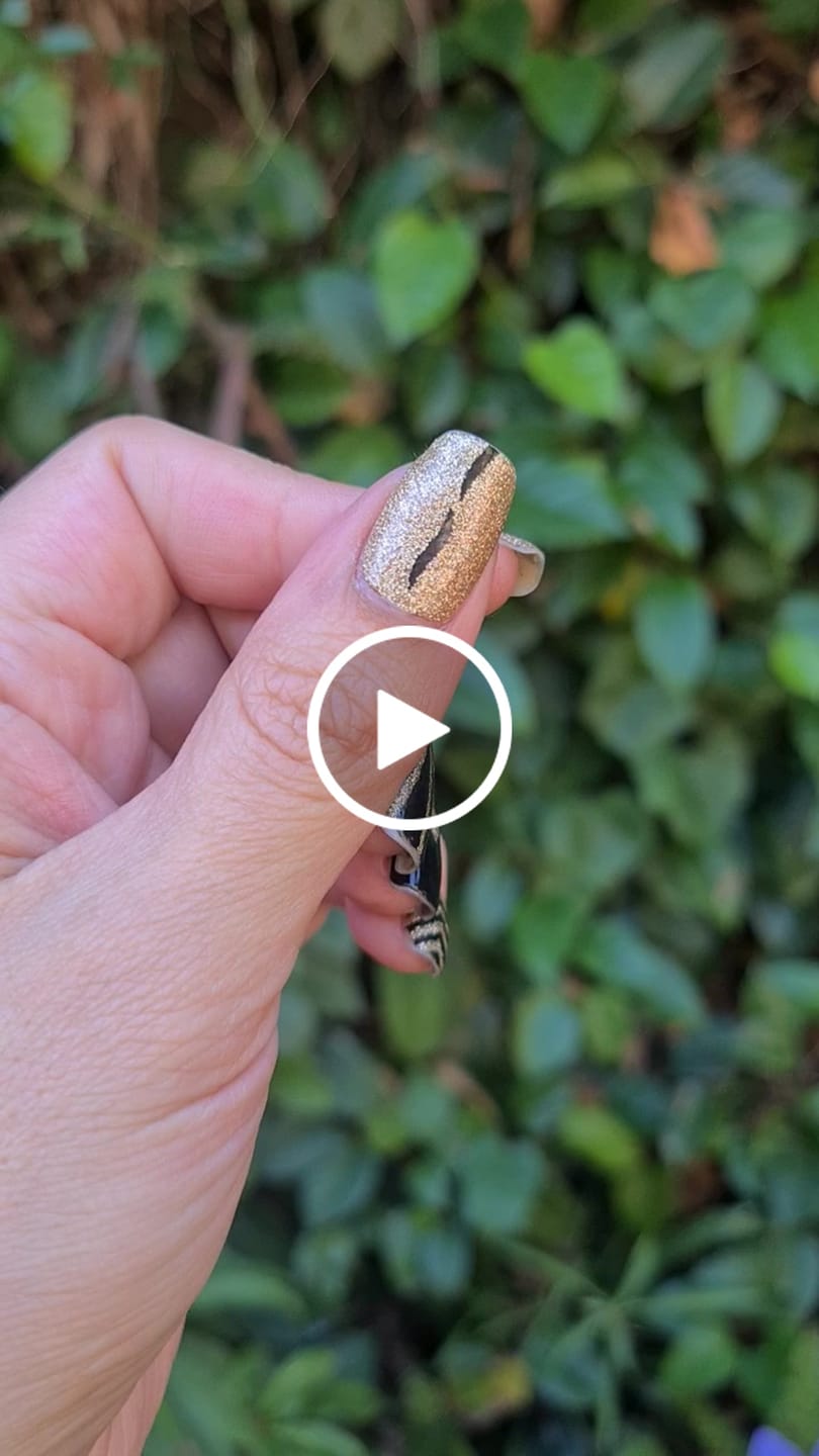 Customer video review of Gold Obsidian | Stickers de Esmalte