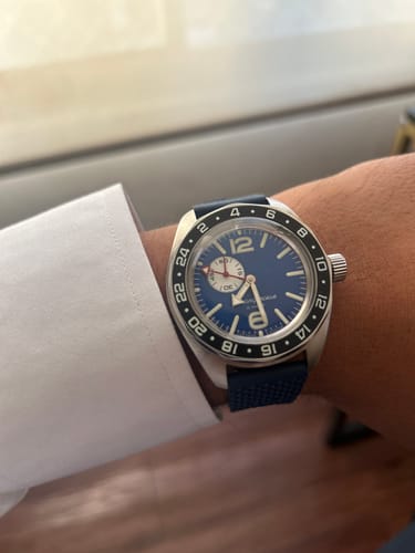 Reseña con foto de un cliente sobre Vostok Komandirskie 03096A GMT  Made in Russia 41mm [EXCLUSIVO]