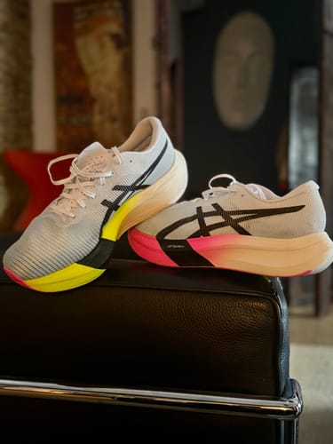 Customer photo review of Asics Metaspeed Sky Paris