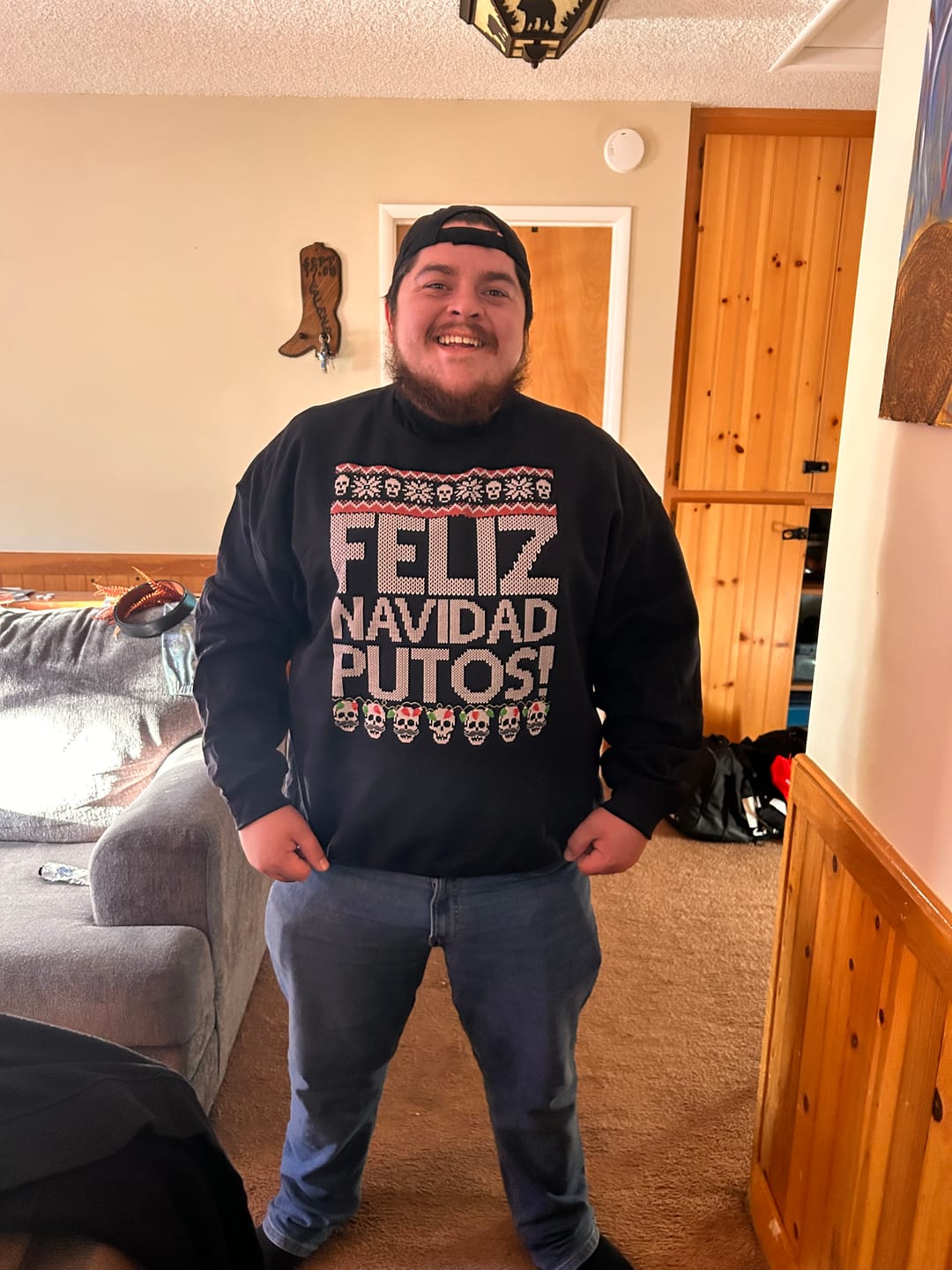 Customer photo review of Feliz Navidad Putos OG Navidad Sweatshirt