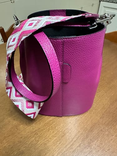 Customer photo review of GIOVANNAL - MAGENTA