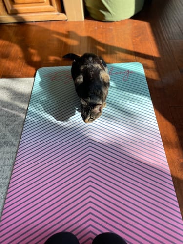 Customer photo review of LIMITED EDITION Royal Change Gradient Yoga Mat | 5MM