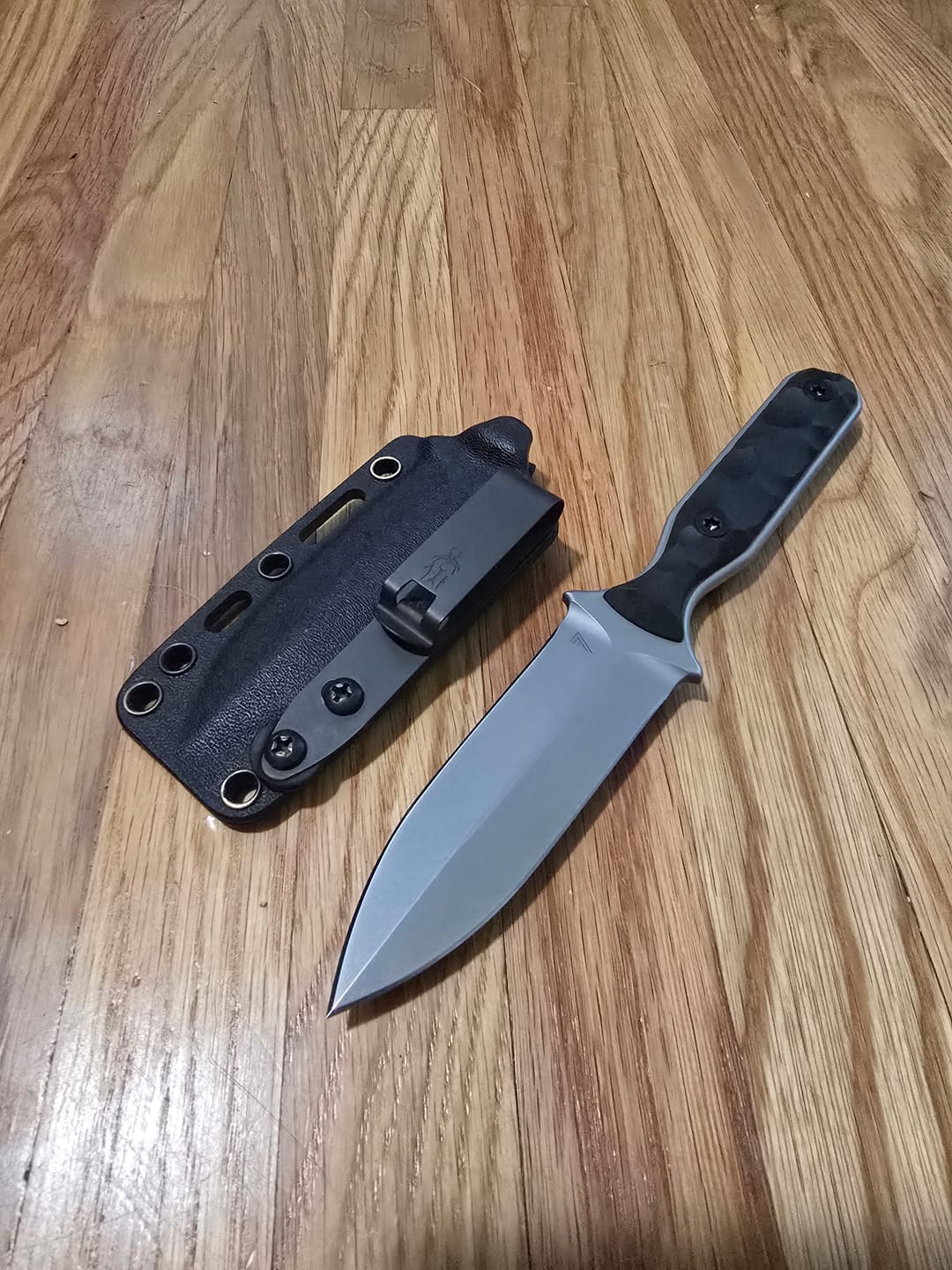 Customer photo review of Dagger (Stonewashed & Black)