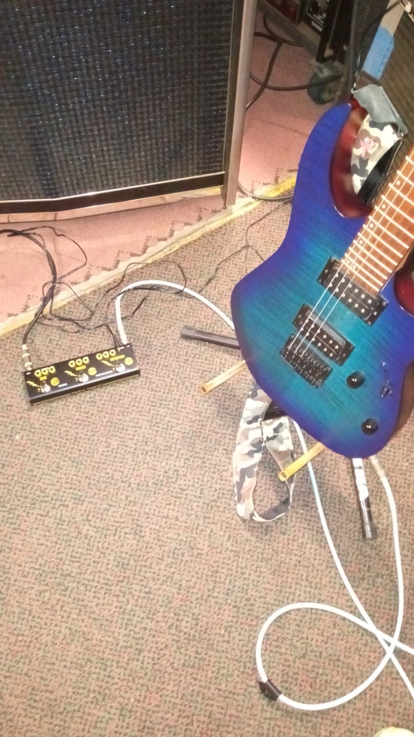 Customer photo review of Pédale d'effet guitare Donner JW Triple Threat