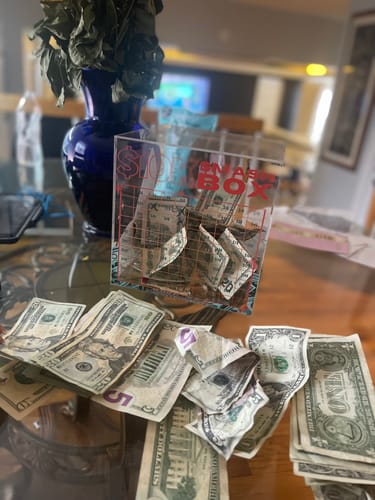 Customer photo review of Pre-Order $10k Smashbox (Estimated Ship Date 11/25 - 11/29)