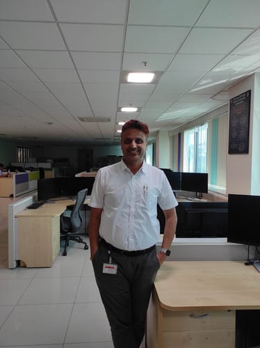 Customer photo review of AQUA Stain Free White Shirts