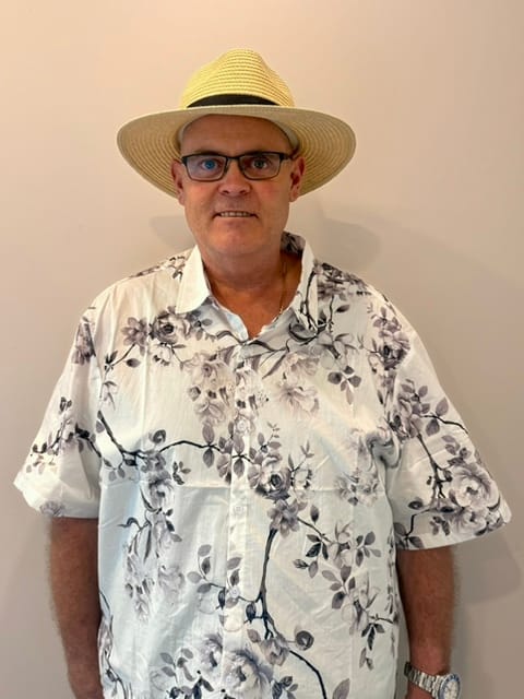 Customer photo review of Men's Floral White Beach Hawaiian Shirt