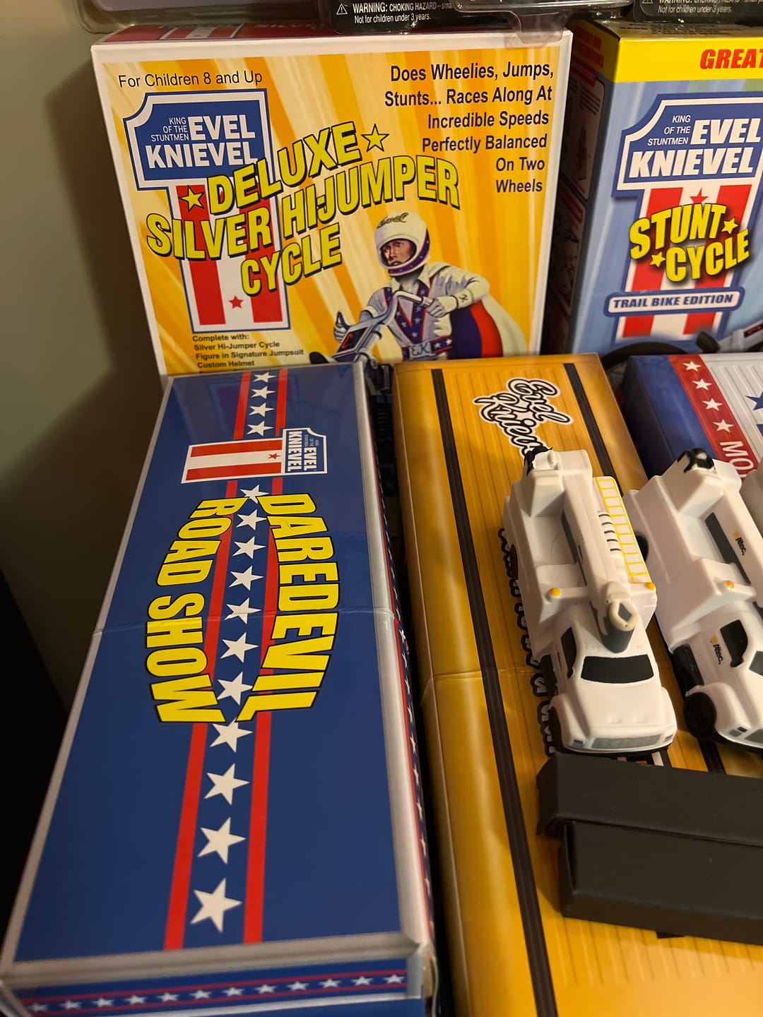 Customer photo review of Evel Knievel Deluxe Silver High Jumper Stunt Cycle