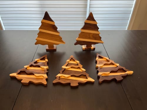 Customer photo review of 11.0x9.5" Christmas Tree Tray 2 Acrylic Router Template [Limited Edition]