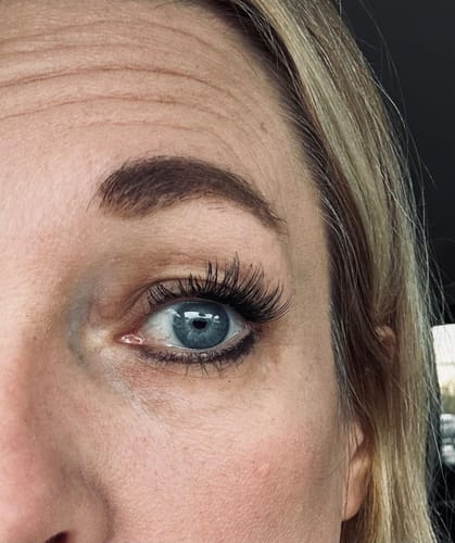 Customer photo review of GRACE Self-adhesive Cluster Lashes