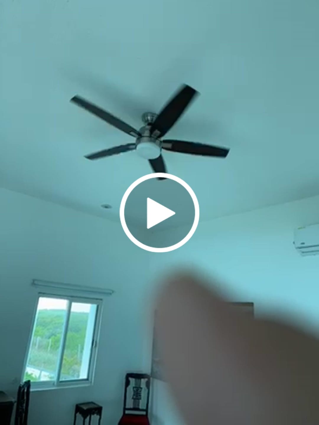 Customer video review of Ventilador de Techo Windemere con Luz 54 Pulgadas