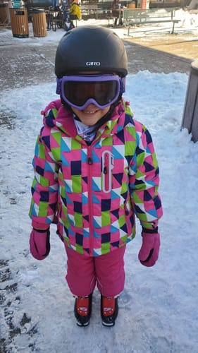 Customer photo review of HOTIAN Girls Ski Jacket & Pants Set Kids Snowsuits