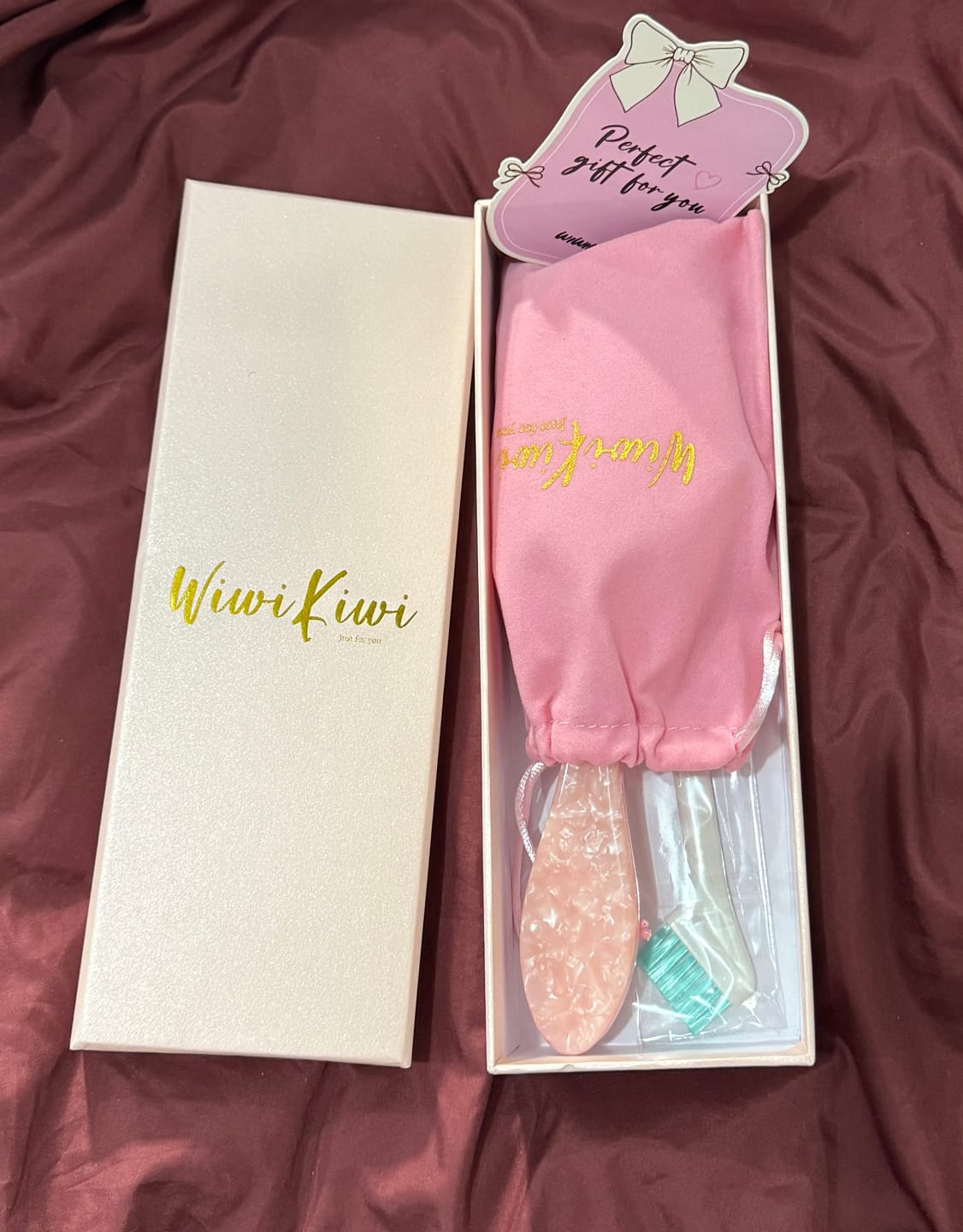 Customer photo review of The Customized Name Hair Brush | WiwiKiwi