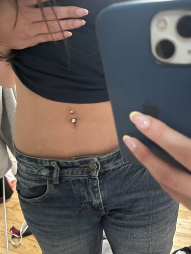 Customer photo review of 14g Gem Replacement Balls with Gold Plating