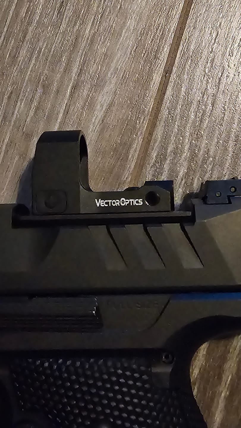 Customer photo review of Vector Optics SCRD-M43 Frenzy-S 1x17x24 MOS Multi Reticle
