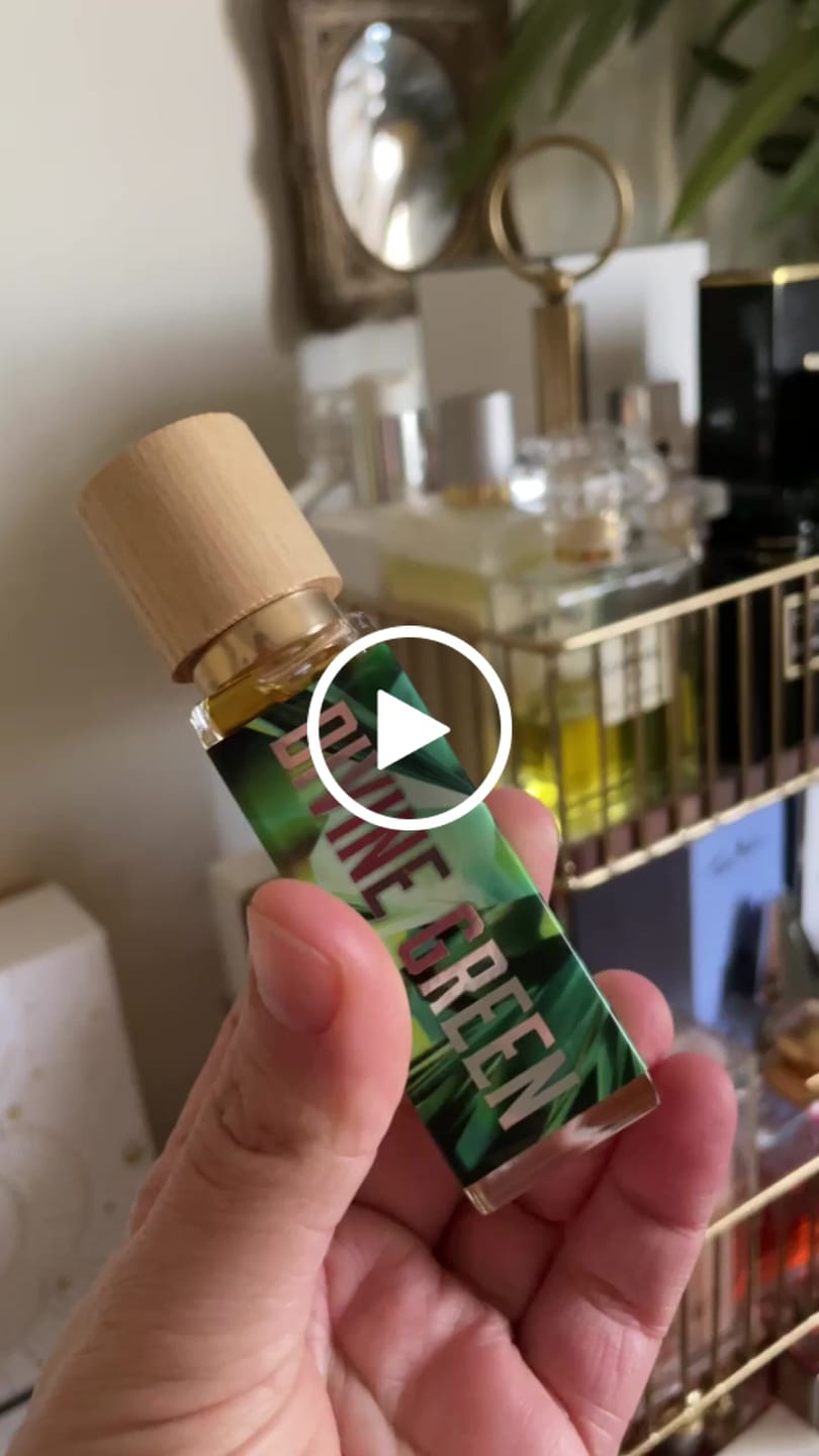 Customer video review of Divine Green