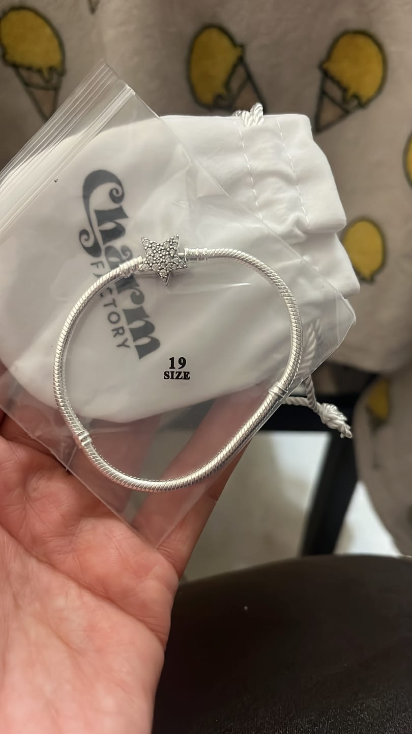 Customer photo review of Pulsera Estrella Diamantada