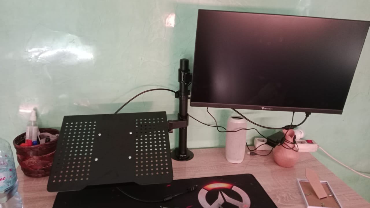 Customer photo review of Support de moniteur et ordinateur portable OPE-1