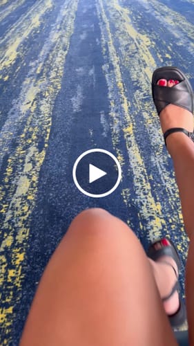 Customer video review of Daphne Black