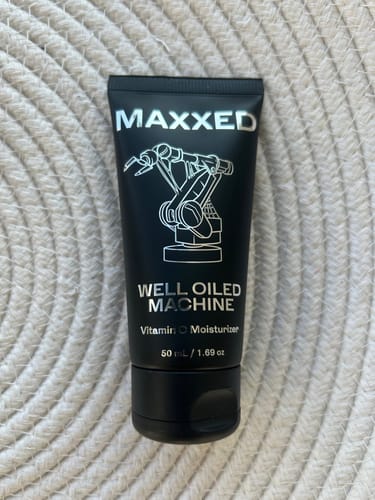 Customer photo review of Hydrating Vitamin C Moisturizer "Well Oiled Machine"
