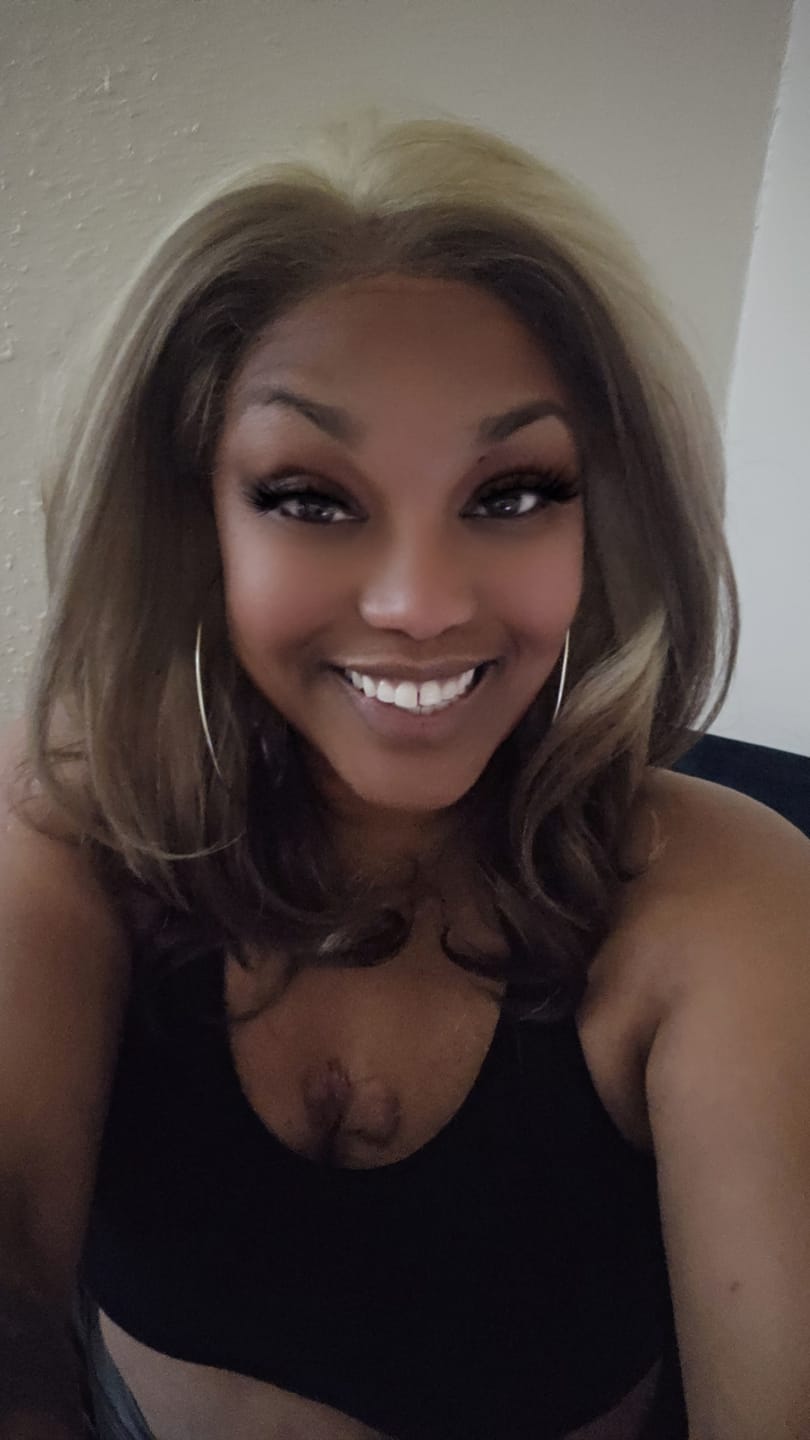 Customer photo review of Sensationnel Bare Lace Glueless 13x6 Lace Front Wig - 13x6 UNIT 14