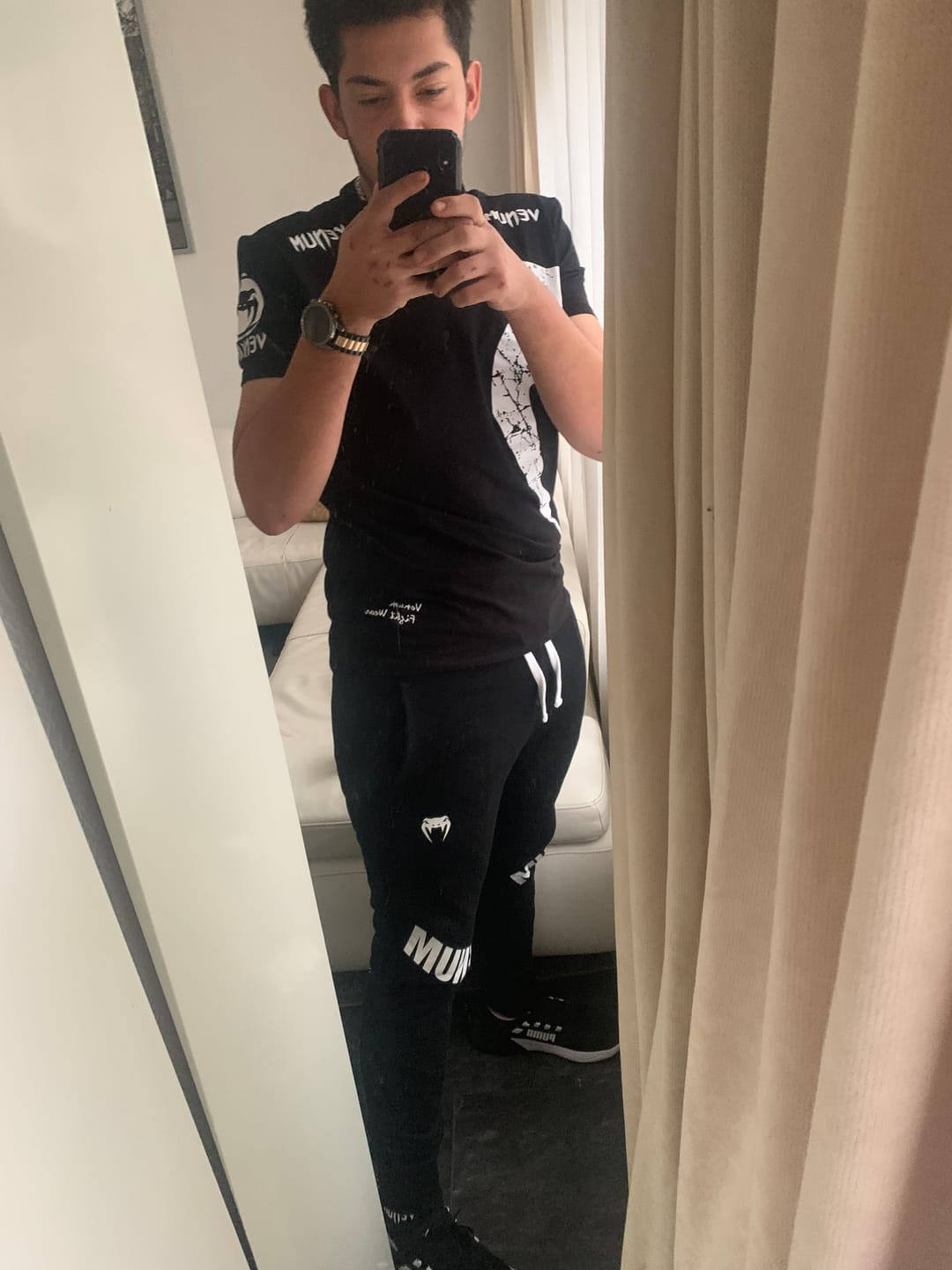 Customer photo review of Venum T-Shirt Giant - Zwart/Wit