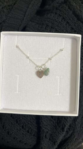 Customer photo review of שרשרת חריטה לב אות ואבן לידה 4 ב-1 | Noa