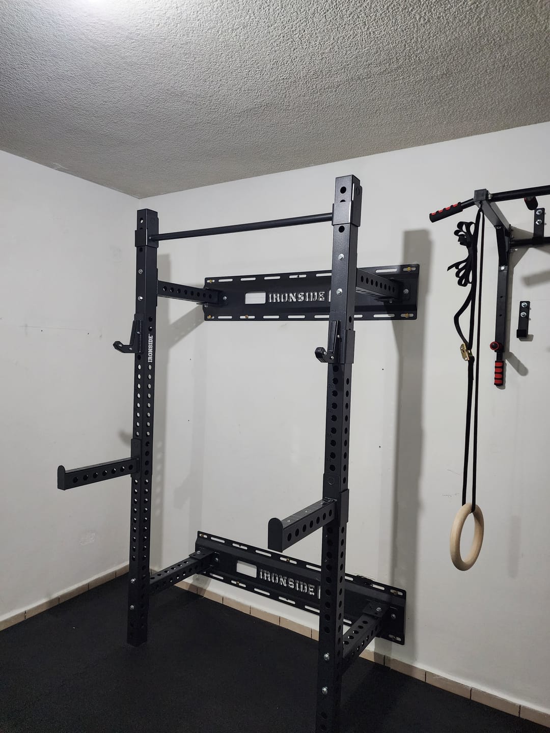Customer photo review of Rack Plegable de Pared Wall Mount IRONSIDE